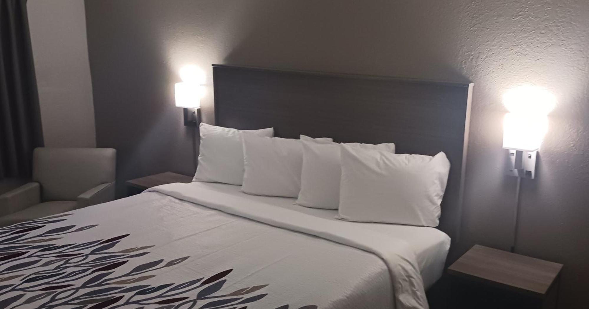 Red Roof Inn Huntsville, Al מראה חיצוני תמונה